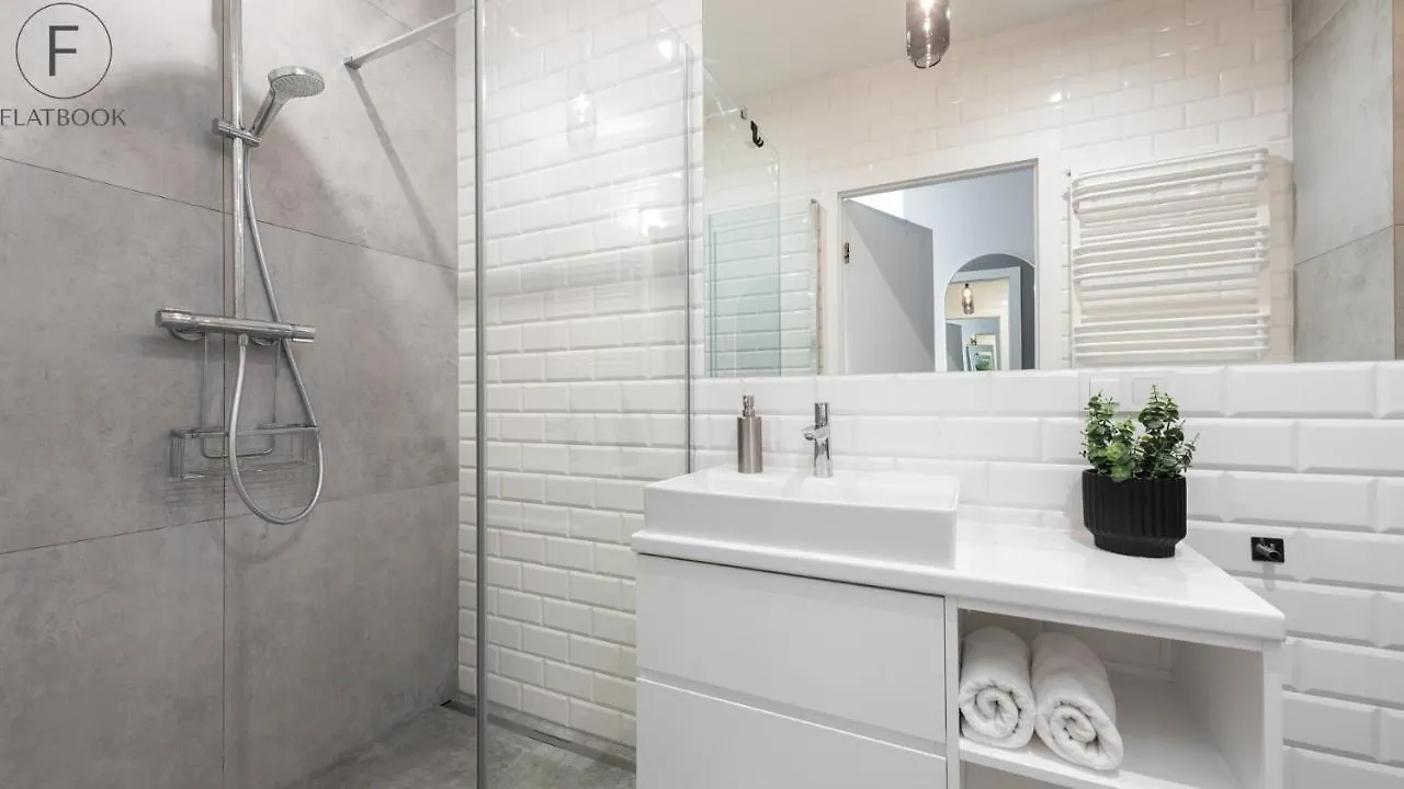 גדנסק Flatbook - City Center Spa Apartments Torunska פולין